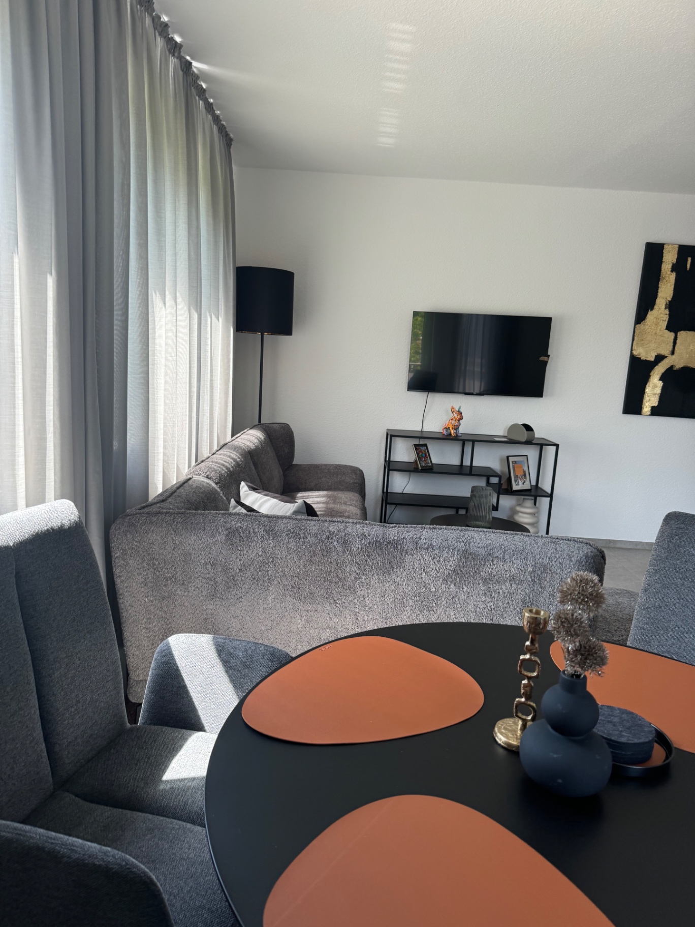 Paulchen Suite — Esstisch